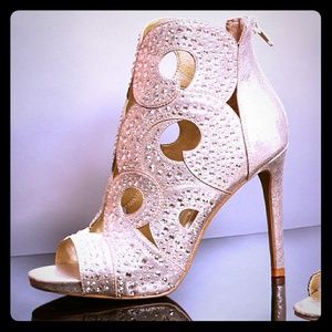 Gianni Bini Merilee Jeweled Swirl Cutout Peep Toe